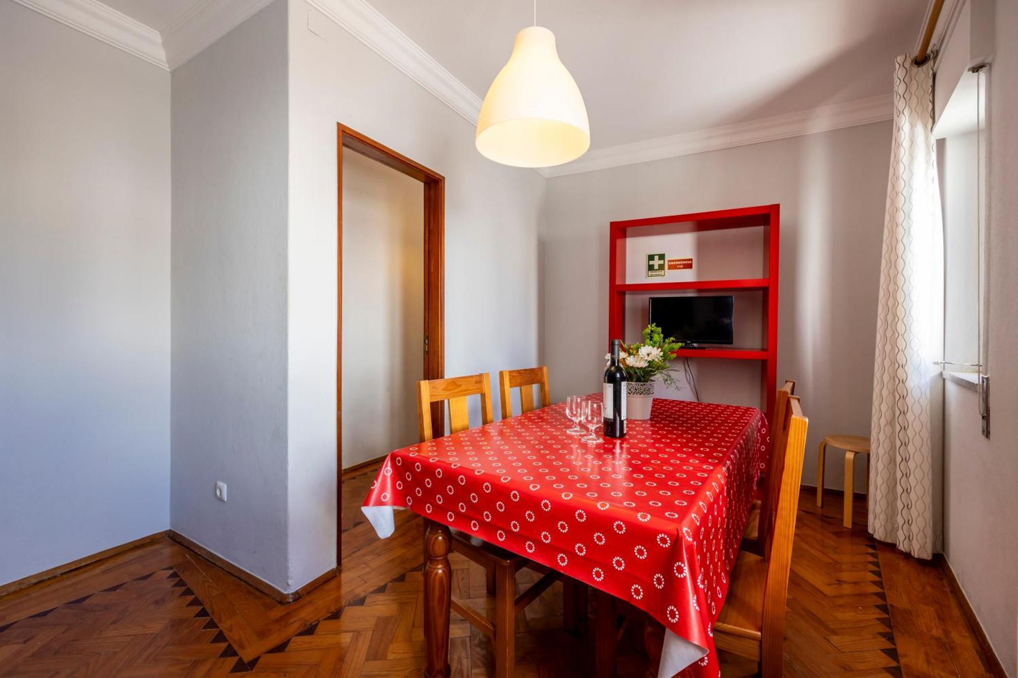 לאגוּ‏ש Muralha Holiday Apartments מראה חיצוני תמונה